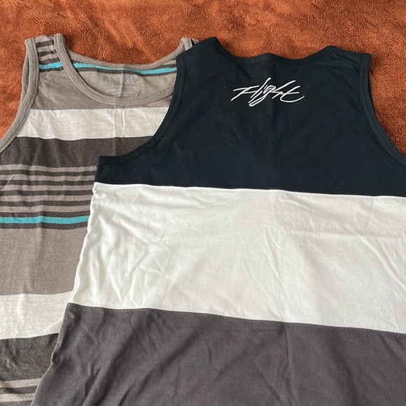 Men’s tanks. Size large, good condition. - Picture 3 of 3
